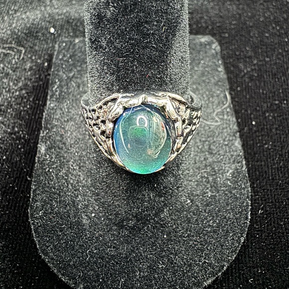 Jewelry - Vintage Mood Ring